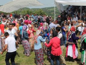 Kepsut’ta Yörük Şöleni İlgi Gördü