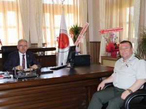 Yozgat İl Jandarma Komutanı Yıldırım’dan Bozok Üniversitesi Rektörü Karacabey’e Hayırlı Olsun Ziyareti