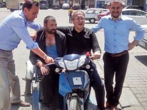 AK Parti Milletvekili Adayları Sanayi Esnaflarını Ziyaret Etti