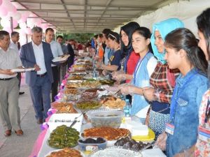 Hadi Kutlu Kız Mesleki Ve Teknik Anadolu Lisesi’nde Yıl Sonu Sergisi Ve Kermes Düzenledi