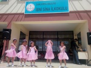 Minik Öğrencilerden Yılsonu Etkinliği