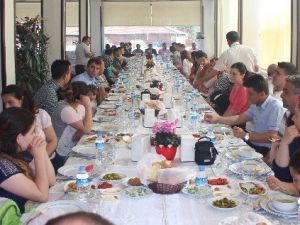 Kargı Türk Eğitim-sen Yemekte Biraraya Geldi