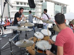 KTO Karatay Üniversitesi Öğrencileri Yıl Sonu Şenliğiyle Stres Attı