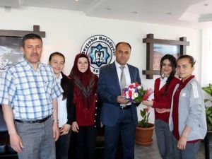 Başkan Özaltun’a Teşekkür Ziyareti