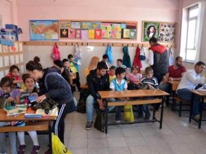 Üniversite Öğrencilerinden Sosyal Sorumluluk Projesi