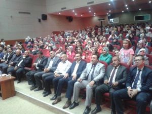 Develi’de Aile Eğitimi Alan Ailelere Sertifikaları Verildi