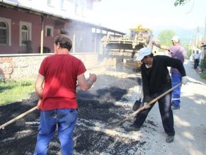 Akyazı Belediyesi Asfalt Yama Çalışmalarını Sürdürüyor