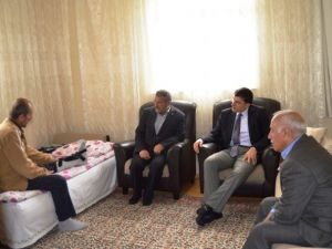 Aziziye Kaymakamı Öz’den Engelli Vatandaşa Akülü Araba