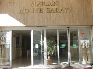 Mardin’de AK Parti Binasına Saldırıda 2 Kişi Tutuklandı