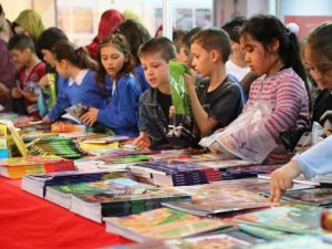 Kitap Fuarı Rekor Kırmaya Devam Ediyor
