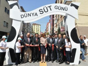 Balıkesir’de Süt Sokağı Açıldı