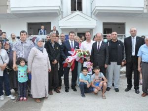 Başkan Yılmaz Tapu Dağıttı