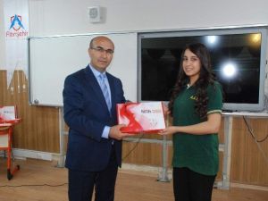 2 Bin 832 Öğrenciye Tablet Dağıtımı Başladı