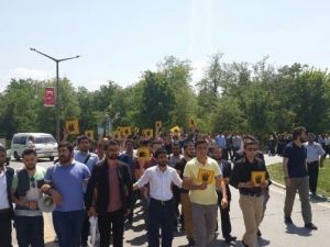 Bursalılar Mursi’ye İdam Verilmesini Protesto Etti