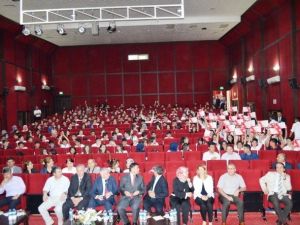 150 Bin Tablet Bilgisayar Öğrencilere Dağıtılıyor