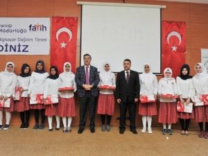 Fatih Projesi Kapsamında Osmaniye’de Tablet Dağıtımı Yapıldı