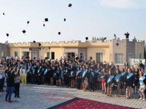 Sındırgı MYO’da Mezuniyet Coşkusu