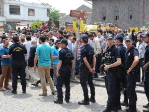 Özgür-der’in Protesto Gösterisine Polisten Müdahale