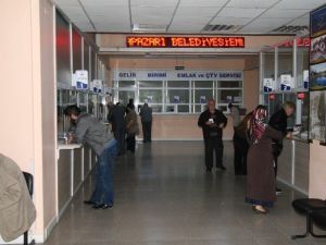 Adapazarı Belediyesi’nde Vezneler Hafta Sonu Açık