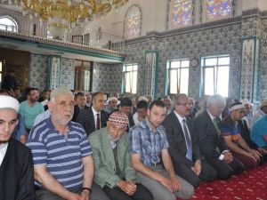 Depremde Zarar Gören Cami Yeniden Yapıldı