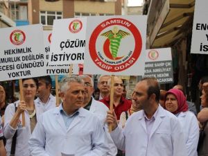 Sağlık Çalışanlarına Şiddete Protesto