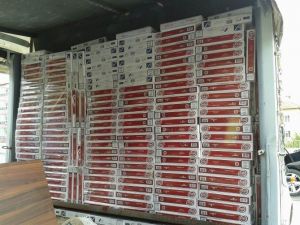 Uşak’ta Gübre Çuvalları Arasında Kaçak Sigara Yakalandı