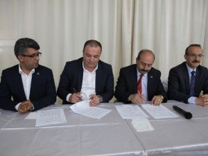 Banaz’ın Doğalgaz İmzaları Atıldı