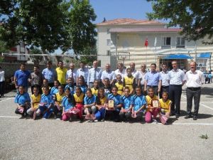 Ortaokullar Arası Voleybol Dostluk Maçı Yapıldı