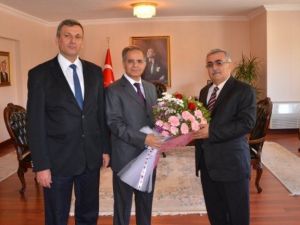 Tapu Ve Kadastro Çalışanları Vali Tapsız’ı Ziyaret Etti