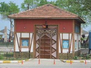 Akçakoca’da Pis Su Terfi İstasyonu Tarihi Ev Görünümüne Kavuştu