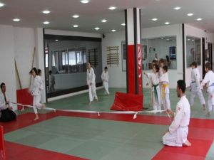 Çocuklar Aikidoyu Oyunla Öğreniyor