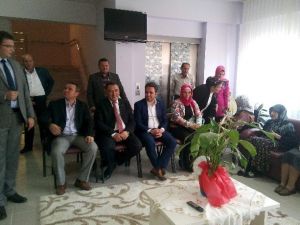 Şürkü Nazlı Ve İshak Gazel Huzurevini Ziyaret Etti