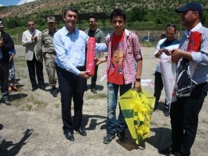 Dicle’de Uçurtma Şenliği Yapıldı