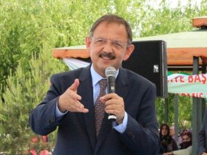 “Dürüst Siyaseti Bilmeyenlerin Vereceği Bir Şey Yok”