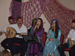 Erken Yaşta Evliliklere Tiyatro Oyunu Dikkat Çekildi