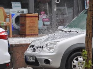 Eleşkirt’te Dolu Yağdı