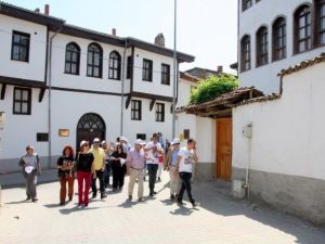 Zirveye Katılan Akademisyen, Uzman Ve Öğrencilerin Osmaneli Gezisi