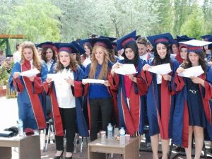 Gürün Meslek Yüksek Okulunda Mezuniyet Heyecanı