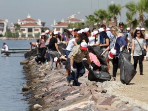 İzmir’de Belediyelerden "Temiz Deniz" Seferberliği