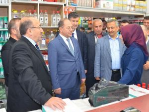 Sağlıkta Dönüşümün Mimarları Pazarkapı’yı Arşınladı