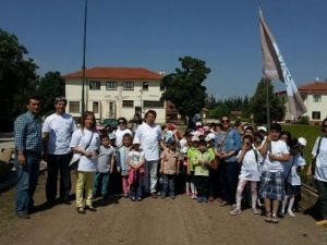 Öğrencilerin Orman Fidanlığı Gezisi