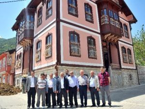 Baloğlu Ve Akkaya Takkasızlar Konağı İle Gençlik Merkezini İnceledi