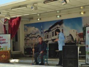 Hem Yazdılar Hem Oynadılar