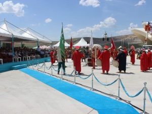 Başkan, Terminali Sürdüğü Otobüsle Açtı