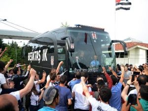 Beşiktaş Tesislerden Ayrıldı