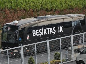 Beşiktaş Kafilesi Tt Arena’ya Ulaştı