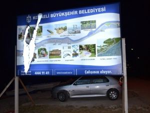 Büyükşehir’in Reklam Panolarına Saldırı