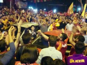 Galatasaraylı Kahramanmaraşlıların Derbi Sevinci