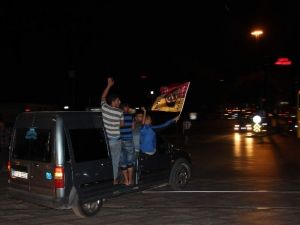 Gaziantep’te Taraftarlar Galibiyeti Kutladı