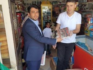 Muradiye’de ‘Eski Türkiye’ Gazetesi Dağıtımı